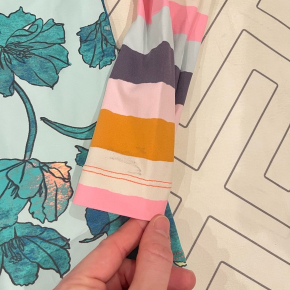 Maaji Multi Pattern Rash-guard - Picture 6 of 10